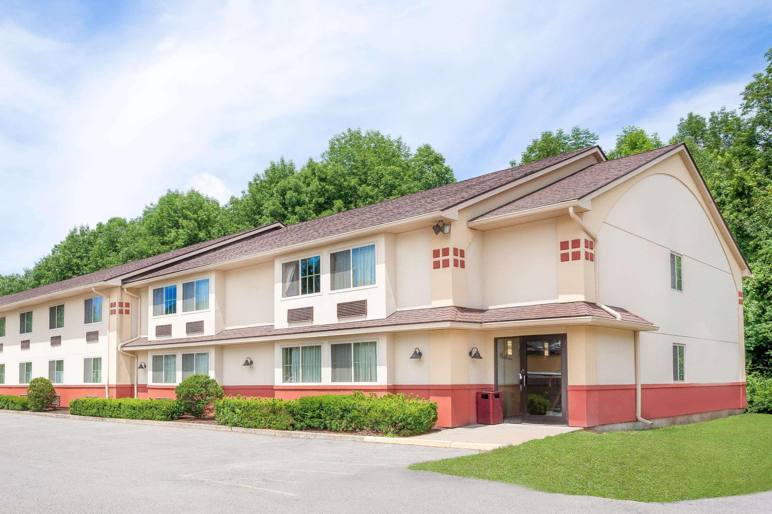 Super 8 By Wyndham Oneonta/Cooperstown Ξενοδοχείο Εξωτερικό φωτογραφία